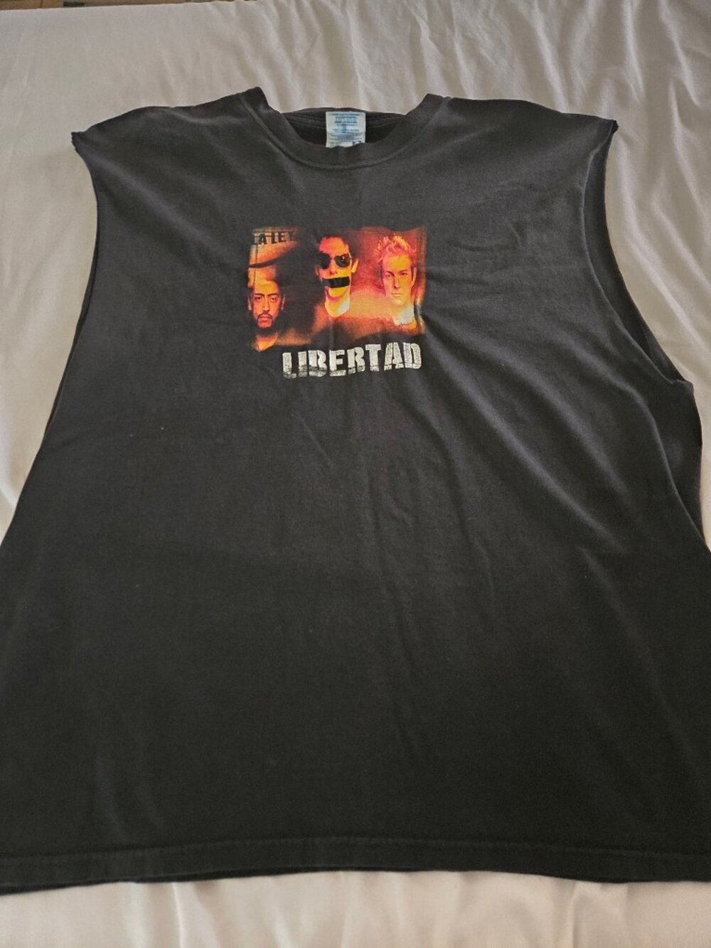 Libertad 2003 ' La Ley ' Altered T-shirt (XL)